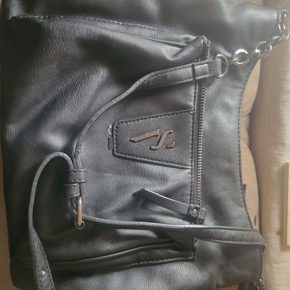 Vera Wang - Picture 10 of 16